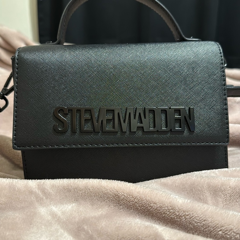 TRENDY STEVE MADDEN PURSE
